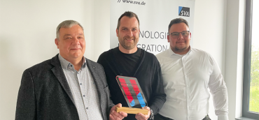 Übergabe des Varonis "Excellence Partner of the Year 2022 Award" für SVA